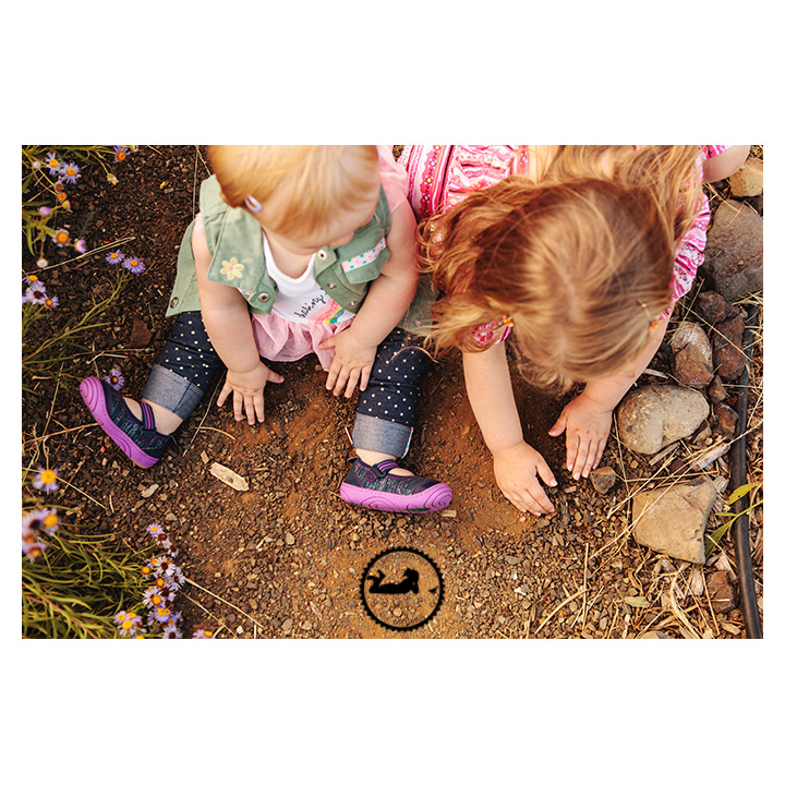 Sisters digging in the dirt, photo by Adored by Meghan Kennewick, WA